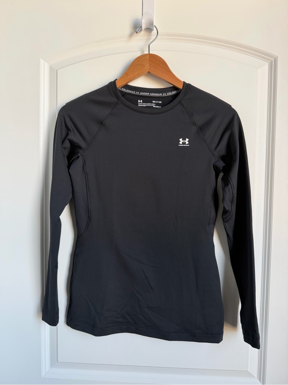 Under Armour Women’s Black Cold Gear Fitted Baselayer Top